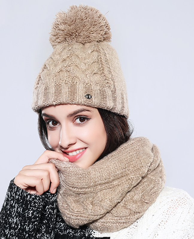 Classic Winter Hat And Scarf Set Classic Winter Hat And Scarf Set